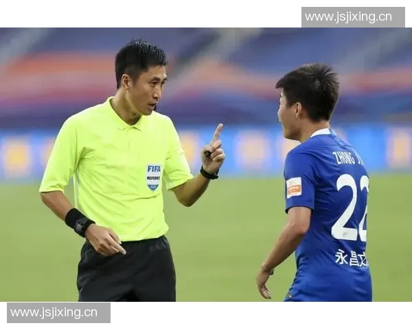西裁委主席:西班牙裁判很保护球员;球员不应该假摔骗裁判 西裁委主席:西班牙裁判很保护球员;球员不应该假摔骗裁判